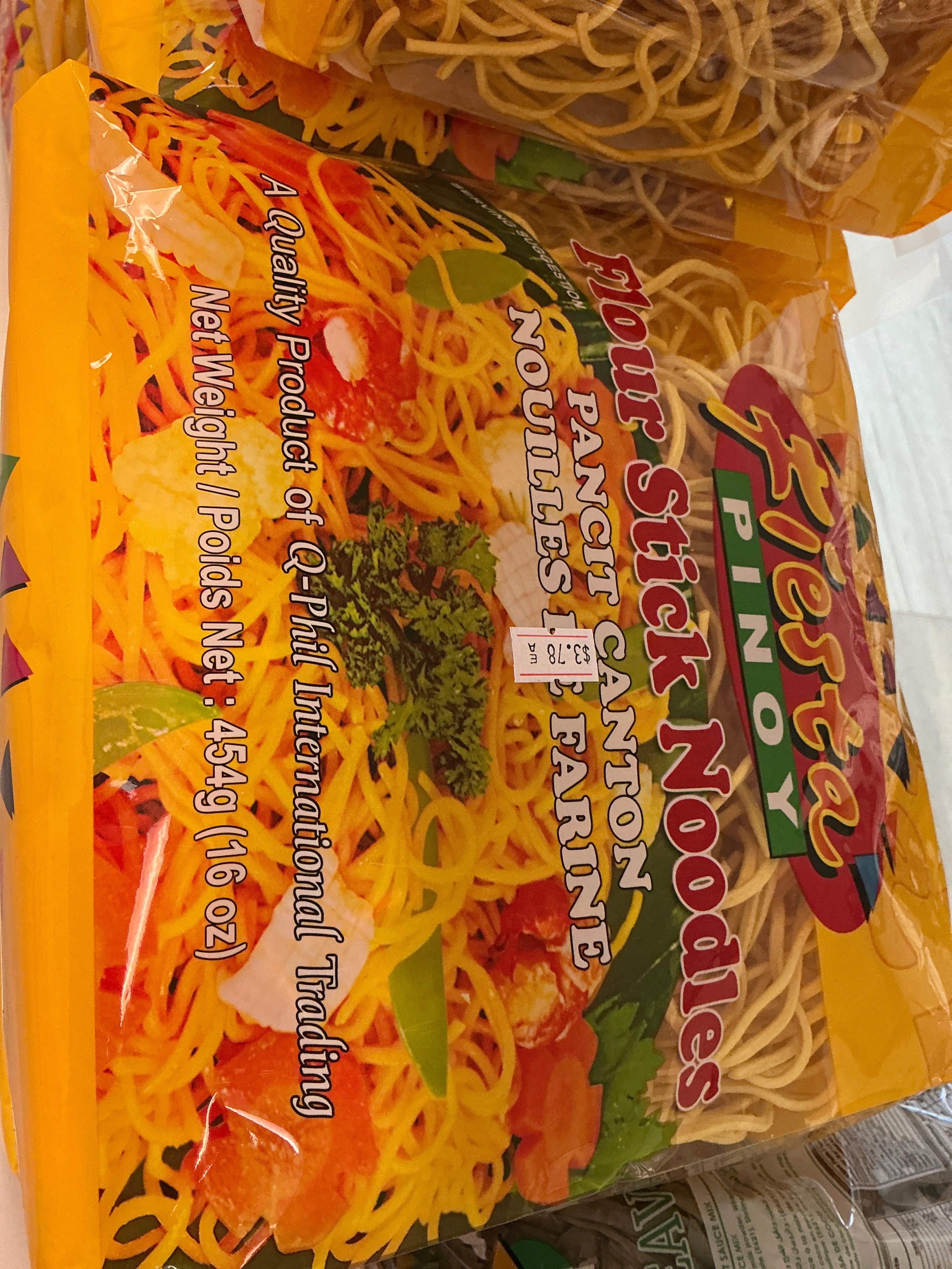 Fiesta Pinoy Flour Sticks (Canton) 15/454g